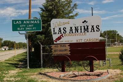 Welcome to Las Animas sign